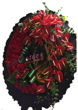 Kırmızı Çiçeklerle Hazırlanmış Cenaze Çelengi